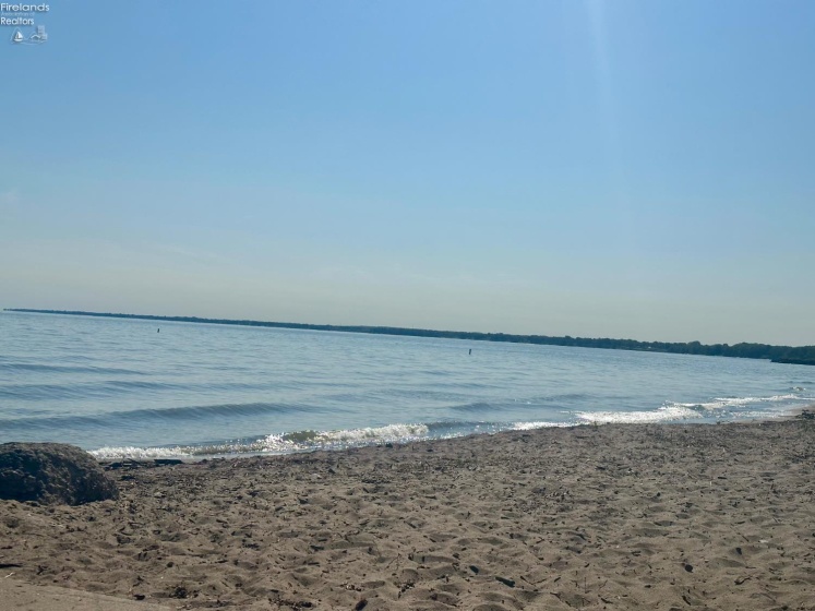 1011 Dockway, Huron, 44839, 3 Bedrooms Bedrooms, ,3 BathroomsBathrooms,Residential,For Sale,Dockway,20262001
