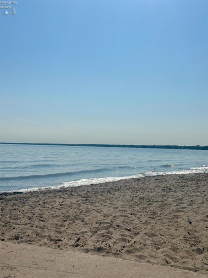 1011 Dockway, Huron, 44839, 3 Bedrooms Bedrooms, ,3 BathroomsBathrooms,Residential,For Sale,Dockway,20262001