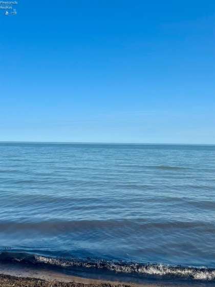 1011 Dockway, Huron, 44839, 3 Bedrooms Bedrooms, ,3 BathroomsBathrooms,Residential,For Sale,Dockway,20262001
