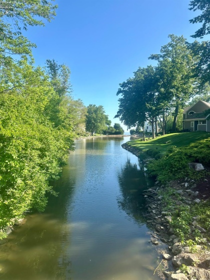 1011 Dockway, Huron, 44839, 3 Bedrooms Bedrooms, ,3 BathroomsBathrooms,Residential,For Sale,Dockway,20262001