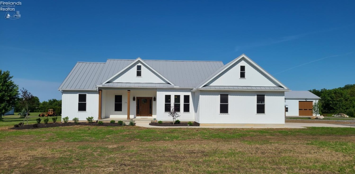 1290 Hartshorn Road, Marblehead, 43440, 3 Bedrooms Bedrooms, ,2 BathroomsBathrooms,Residential,For Sale,Hartshorn,20261962