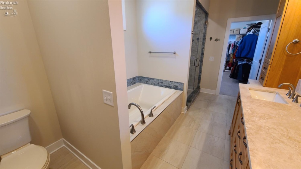 1290 Hartshorn Road, Marblehead, 43440, 3 Bedrooms Bedrooms, ,2 BathroomsBathrooms,Residential,For Sale,Hartshorn,20261962