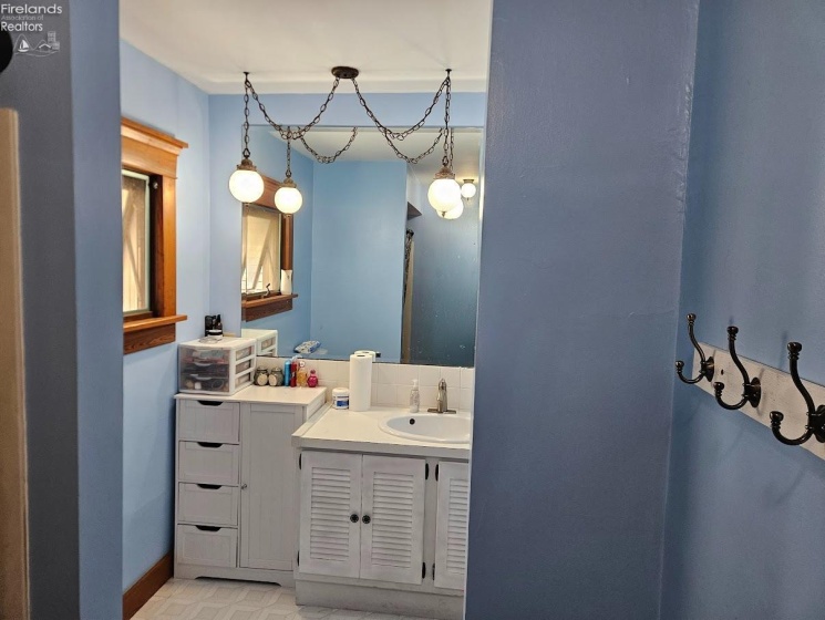 209 Greenwood Heights, Bellevue, 44811, 4 Bedrooms Bedrooms, ,2 BathroomsBathrooms,Residential,For Sale,Greenwood Heights,20262024