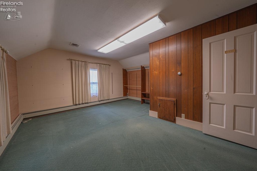325 Stahl Road, Fremont, 43420, 6 Bedrooms Bedrooms, ,2 BathroomsBathrooms,Residential,For Sale,Stahl,20261866