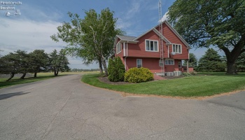 325 Stahl Road, Fremont, 43420, 6 Bedrooms Bedrooms, ,2 BathroomsBathrooms,Residential,For Sale,Stahl,20261866