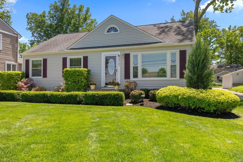 33161 Lake Road, Avon Lake, 44012, 3 Bedrooms Bedrooms, ,2 BathroomsBathrooms,Residential,For Sale,Lake,20261916