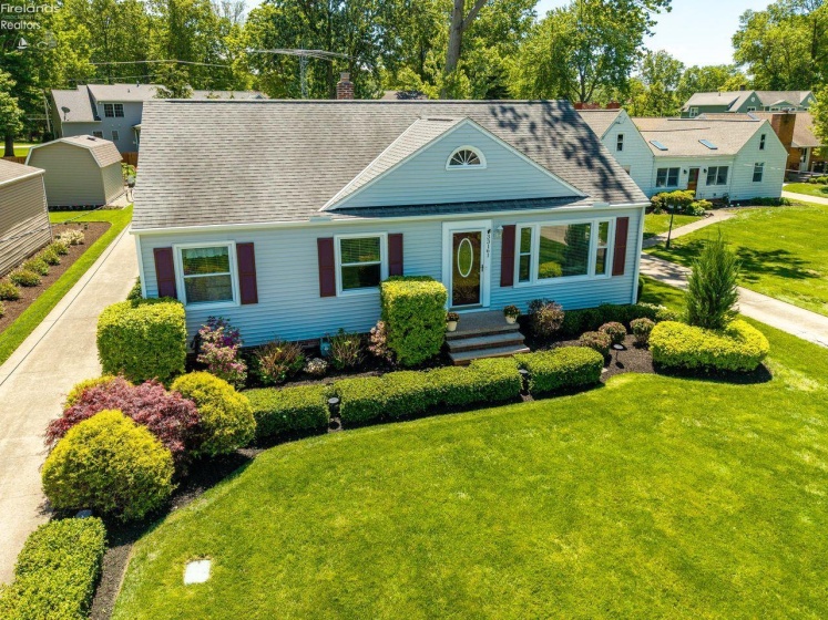 33161 Lake Road, Avon Lake, 44012, 3 Bedrooms Bedrooms, ,2 BathroomsBathrooms,Residential,For Sale,Lake,20261916