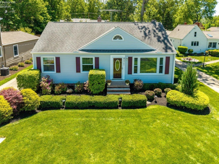 33161 Lake Road, Avon Lake, 44012, 3 Bedrooms Bedrooms, ,2 BathroomsBathrooms,Residential,For Sale,Lake,20261916