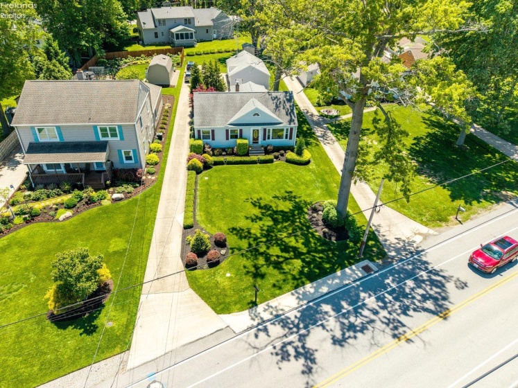 33161 Lake Road, Avon Lake, 44012, 3 Bedrooms Bedrooms, ,2 BathroomsBathrooms,Residential,For Sale,Lake,20261916