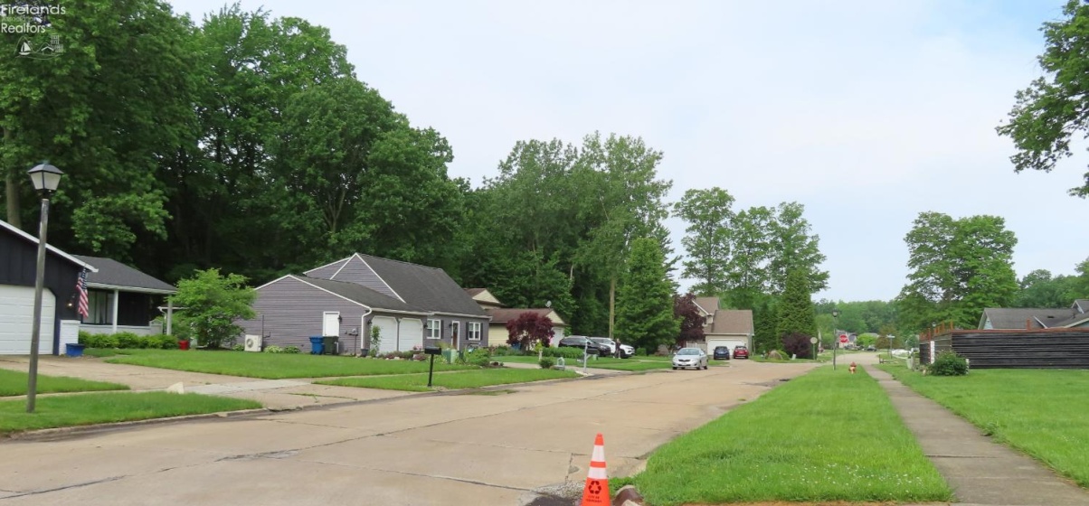 695 Morris Drive, Vermilion, 44089, 4 Bedrooms Bedrooms, ,2 BathroomsBathrooms,Residential,For Sale,Morris,20262028