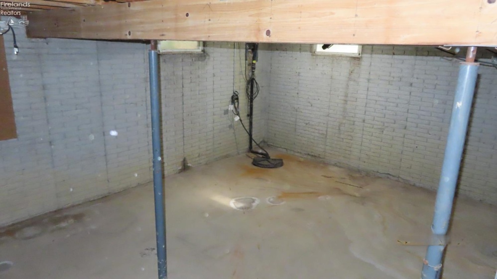695 Morris Drive, Vermilion, 44089, 4 Bedrooms Bedrooms, ,2 BathroomsBathrooms,Residential,For Sale,Morris,20262028