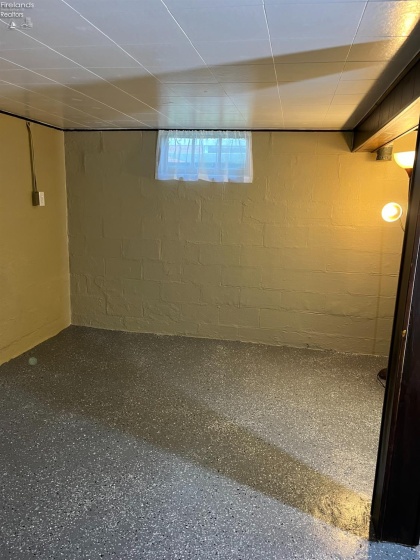 77 Kensington Avenue, Tiffin, 44883, 2 Bedrooms Bedrooms, ,2 BathroomsBathrooms,Residential,For Sale,Kensington,20262027