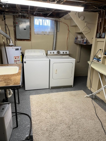 77 Kensington Avenue, Tiffin, 44883, 2 Bedrooms Bedrooms, ,2 BathroomsBathrooms,Residential,For Sale,Kensington,20262027