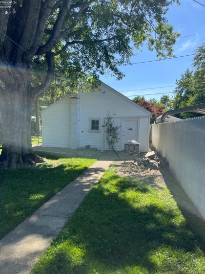 77 Kensington Avenue, Tiffin, 44883, 2 Bedrooms Bedrooms, ,2 BathroomsBathrooms,Residential,For Sale,Kensington,20262027