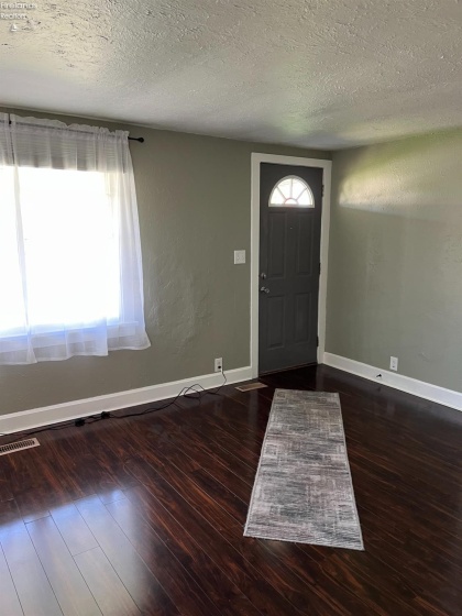 77 Kensington Avenue, Tiffin, 44883, 2 Bedrooms Bedrooms, ,2 BathroomsBathrooms,Residential,For Sale,Kensington,20262027
