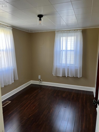 77 Kensington Avenue, Tiffin, 44883, 2 Bedrooms Bedrooms, ,2 BathroomsBathrooms,Residential,For Sale,Kensington,20262027