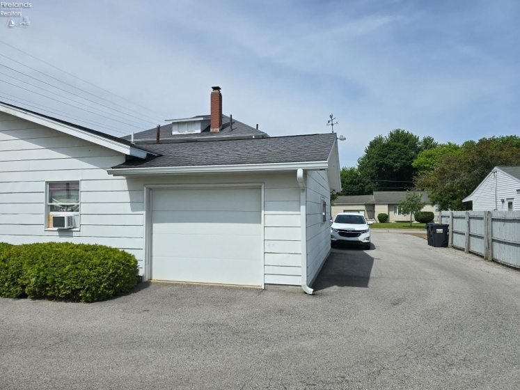 2234 Putnam Street, Sandusky, 44870, ,Multiple Units,For Sale,Putnam,20262032