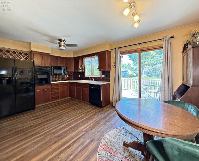21 Parkview, Tiffin, 44883, 2 Bedrooms Bedrooms, ,1 BathroomBathrooms,Residential,For Sale,Parkview,20262019