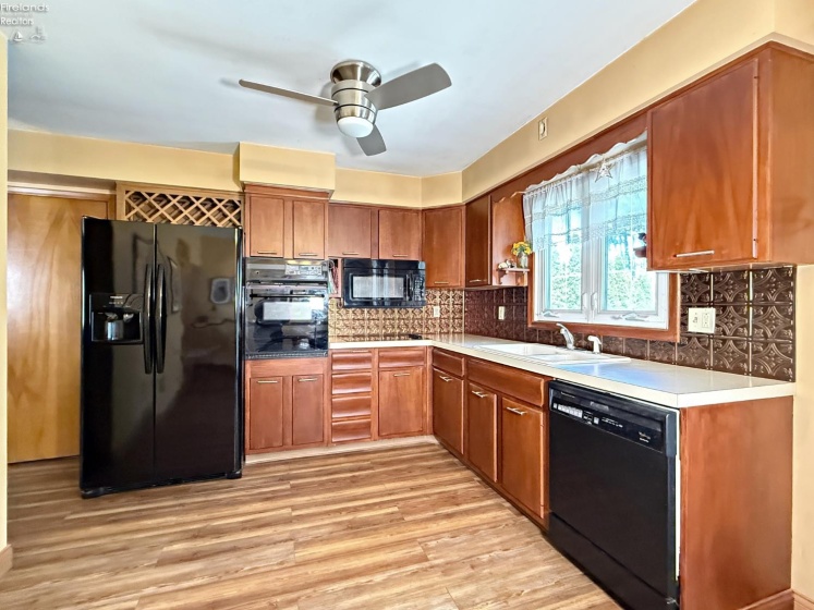21 Parkview, Tiffin, 44883, 2 Bedrooms Bedrooms, ,1 BathroomBathrooms,Residential,For Sale,Parkview,20262019