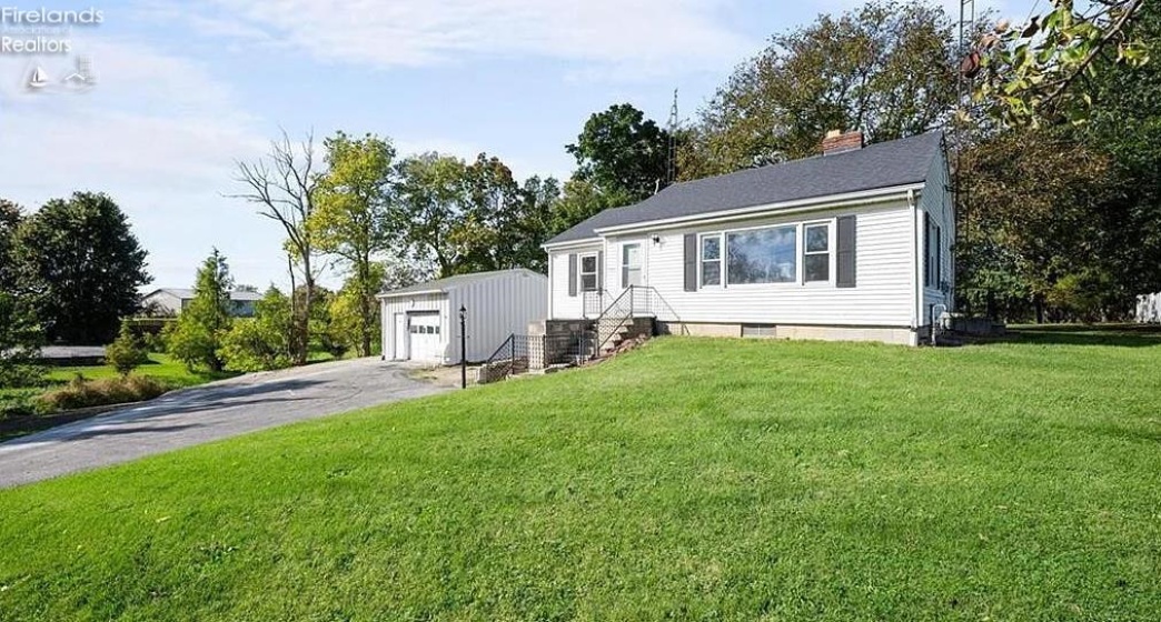 12261 SR 105, Oak Harbor, 43449, 2 Bedrooms Bedrooms, ,1 BathroomBathrooms,Residential,For Sale,SR 105,20261948