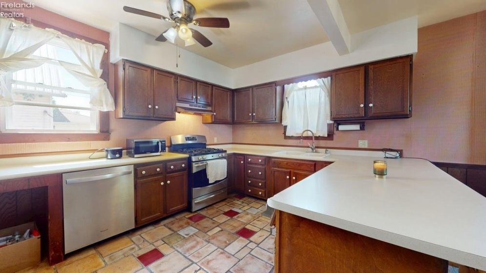 404 Woodbine Street, Willard, 44890, 3 Bedrooms Bedrooms, ,2 BathroomsBathrooms,Residential,For Sale,Woodbine,20262042