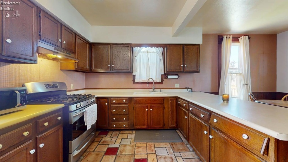 404 Woodbine Street, Willard, 44890, 3 Bedrooms Bedrooms, ,2 BathroomsBathrooms,Residential,For Sale,Woodbine,20262042