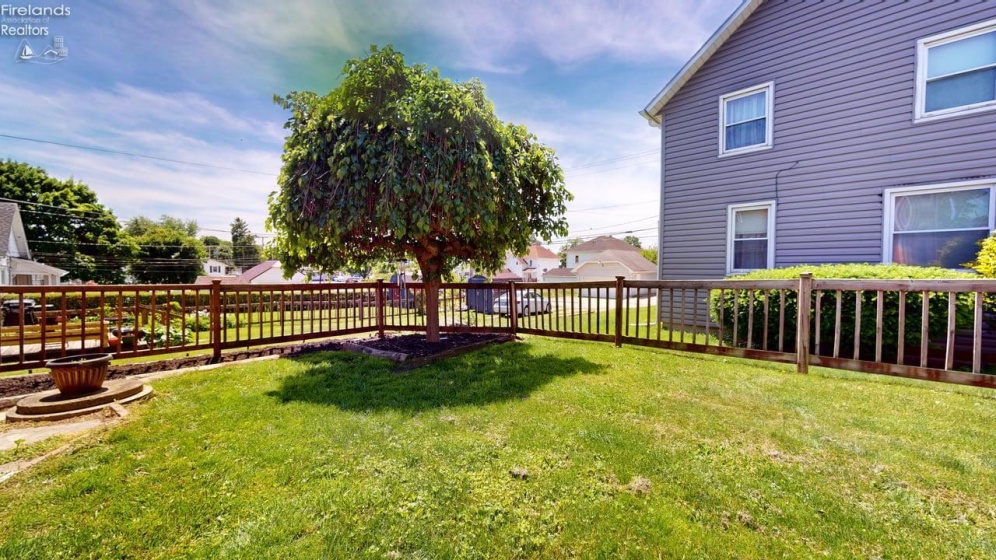 404 Woodbine Street, Willard, 44890, 3 Bedrooms Bedrooms, ,2 BathroomsBathrooms,Residential,For Sale,Woodbine,20262042