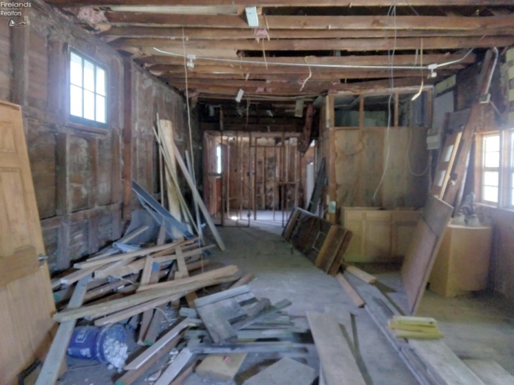 1505 Campbell Street, Sandusky, 44870, 2 Bedrooms Bedrooms, ,2 BathroomsBathrooms,Residential,For Sale,Campbell,20261903