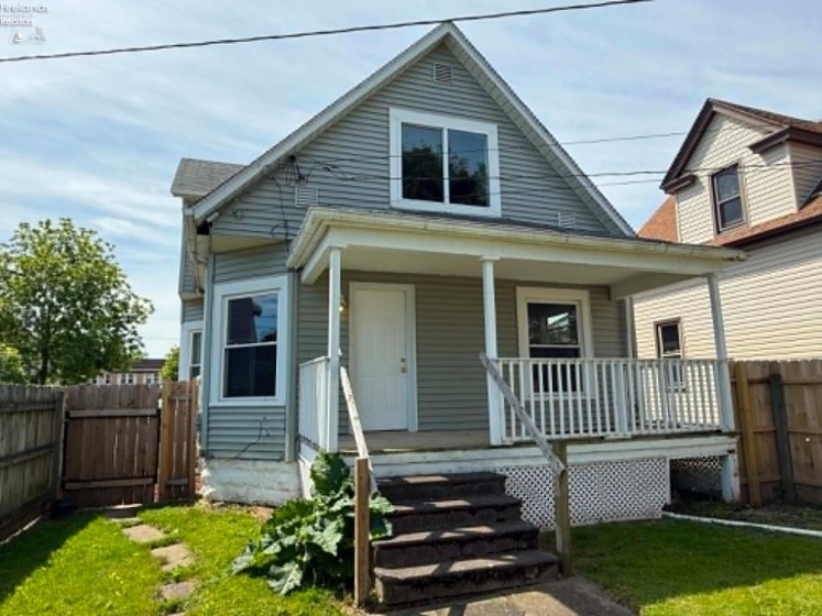 2 Andress Court, Lorain, 44052, 2 Bedrooms Bedrooms, ,2 BathroomsBathrooms,Residential,For Sale,Andress,20262038