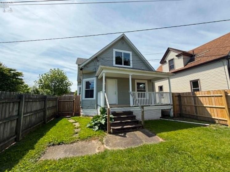 2 Andress Court, Lorain, 44052, 2 Bedrooms Bedrooms, ,2 BathroomsBathrooms,Residential,For Sale,Andress,20262038
