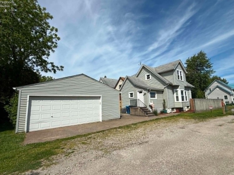 2 Andress Court, Lorain, 44052, 2 Bedrooms Bedrooms, ,2 BathroomsBathrooms,Residential,For Sale,Andress,20262038