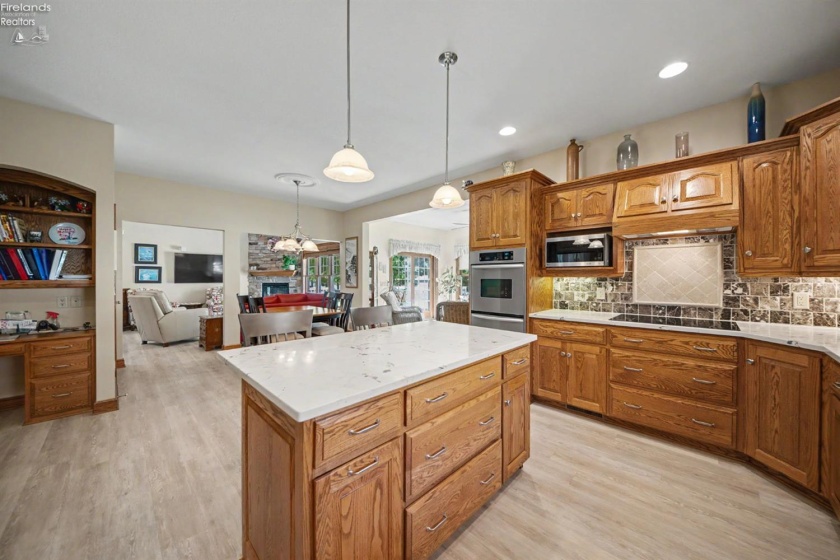 1042 Lost Lake Road, Port Clinton, 43452, 3 Bedrooms Bedrooms, ,4 BathroomsBathrooms,Residential,For Sale,Lost Lake,20261878