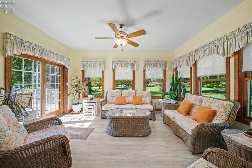 1042 Lost Lake Road, Port Clinton, 43452, 3 Bedrooms Bedrooms, ,4 BathroomsBathrooms,Residential,For Sale,Lost Lake,20261878