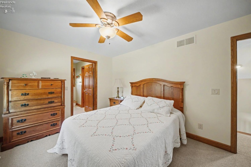 1042 Lost Lake Road, Port Clinton, 43452, 3 Bedrooms Bedrooms, ,4 BathroomsBathrooms,Residential,For Sale,Lost Lake,20261878