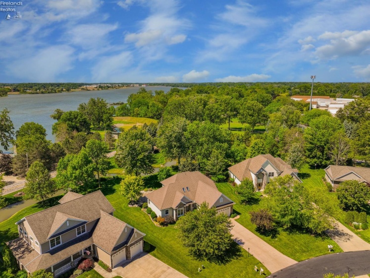 1042 Lost Lake Road, Port Clinton, 43452, 3 Bedrooms Bedrooms, ,4 BathroomsBathrooms,Residential,For Sale,Lost Lake,20261878