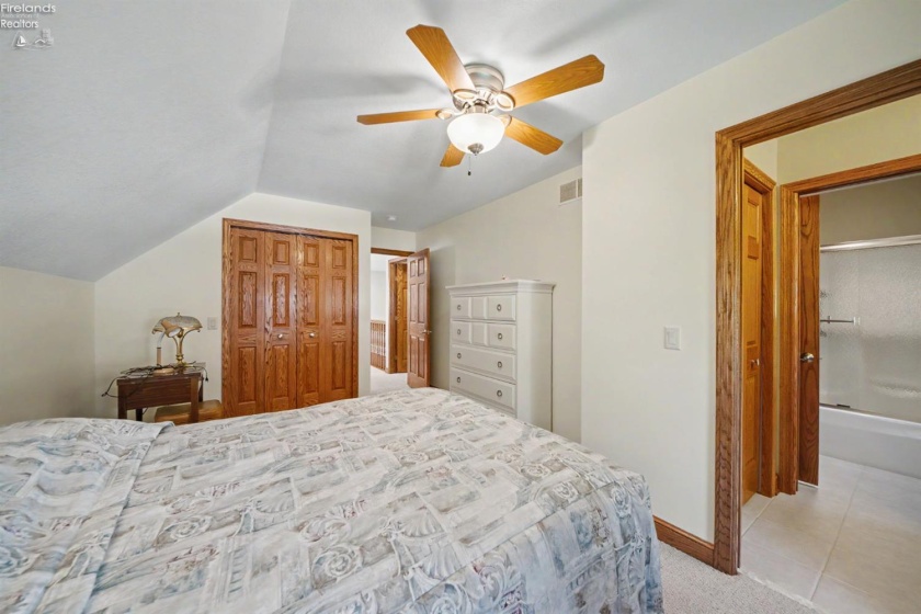 1042 Lost Lake Road, Port Clinton, 43452, 3 Bedrooms Bedrooms, ,4 BathroomsBathrooms,Residential,For Sale,Lost Lake,20261878