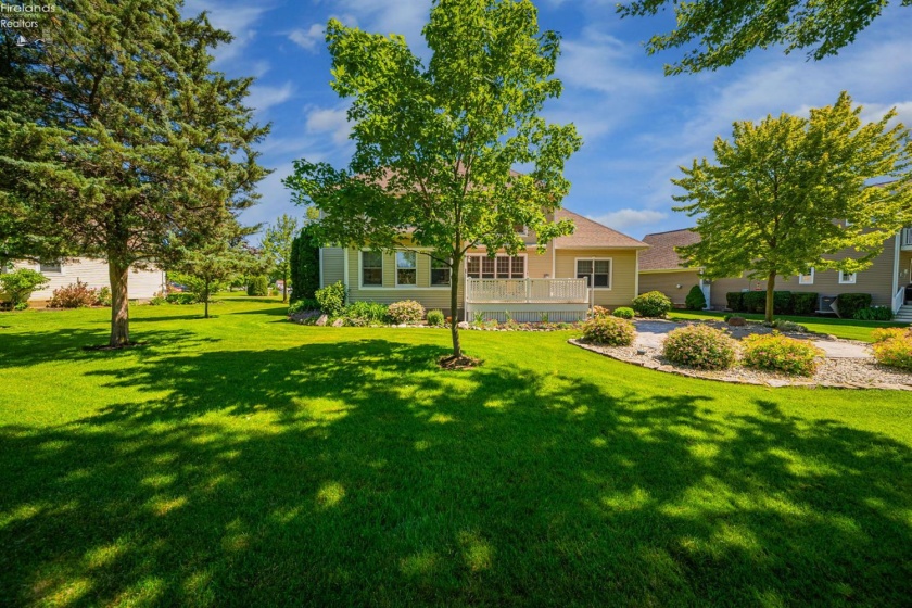 1042 Lost Lake Road, Port Clinton, 43452, 3 Bedrooms Bedrooms, ,4 BathroomsBathrooms,Residential,For Sale,Lost Lake,20261878