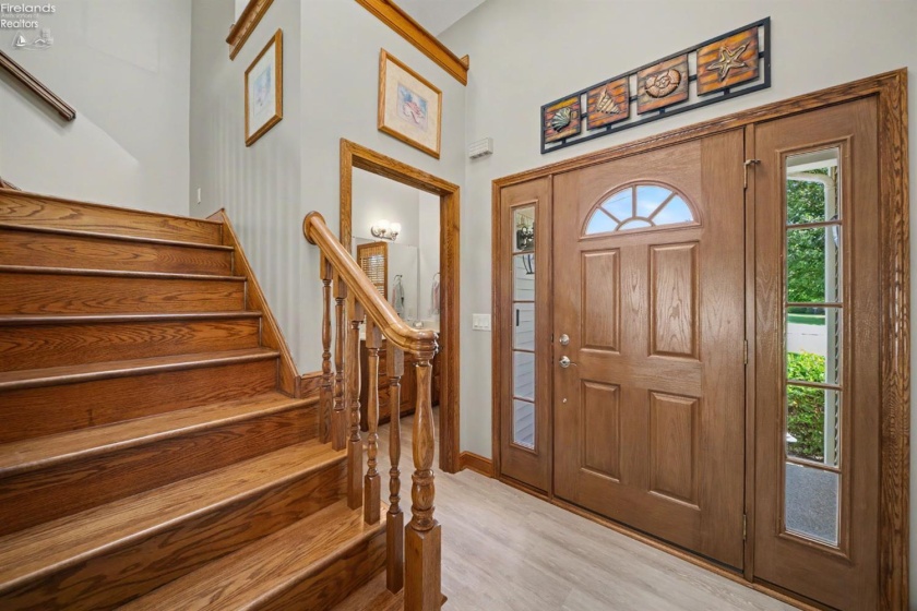 1042 Lost Lake Road, Port Clinton, 43452, 3 Bedrooms Bedrooms, ,4 BathroomsBathrooms,Residential,For Sale,Lost Lake,20261878
