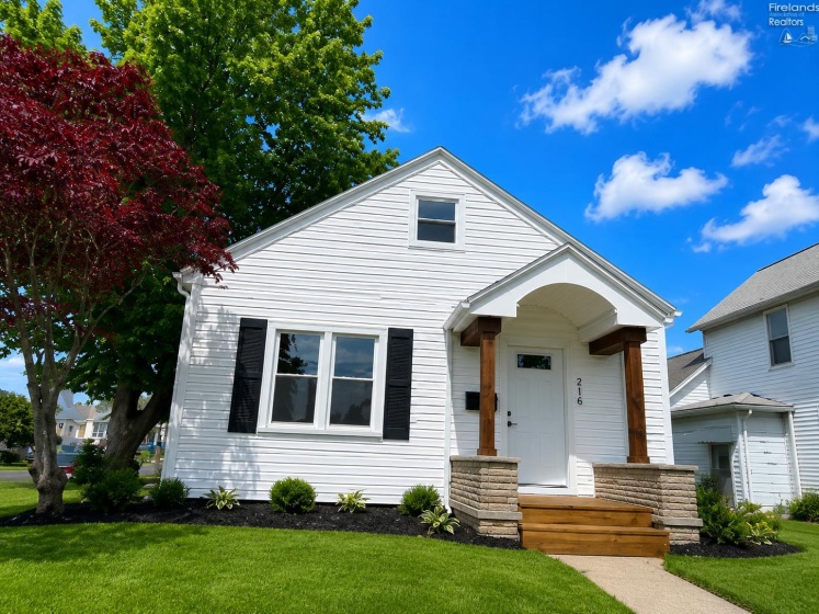 216 Buchanan Street, Fremont, 43420, 2 Bedrooms Bedrooms, ,1 BathroomBathrooms,Residential,For Sale,Buchanan,20261964