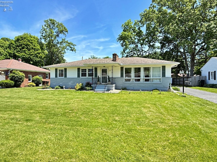 25 Linwood Road, Tiffin, 44883, 3 Bedrooms Bedrooms, ,2 BathroomsBathrooms,Residential,For Sale,Linwood,20262006