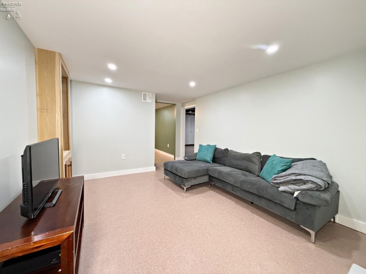 25 Linwood Road, Tiffin, 44883, 3 Bedrooms Bedrooms, ,2 BathroomsBathrooms,Residential,For Sale,Linwood,20262006