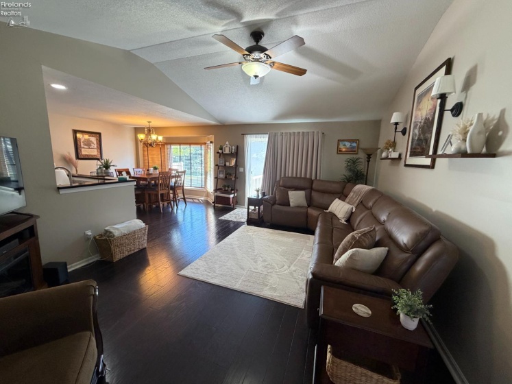 22 Westwind Drive, Norwalk, 44857, 3 Bedrooms Bedrooms, ,3 BathroomsBathrooms,Residential,For Sale,Westwind,20261995