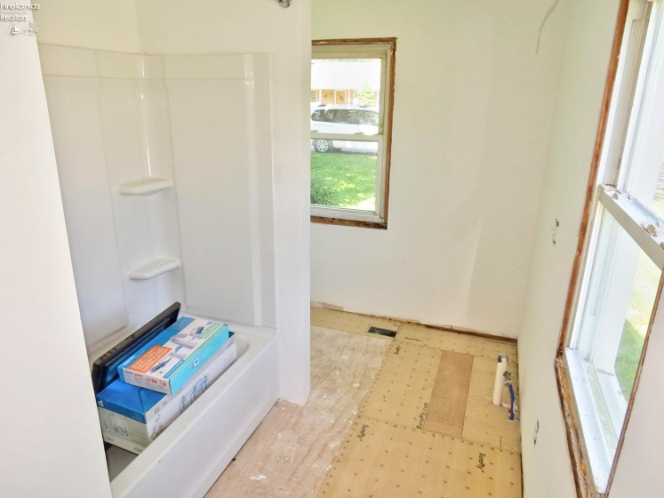 1026 Lincoln Avenue, Fostoria, 44830, 2 Bedrooms Bedrooms, ,3 BathroomsBathrooms,Residential,For Sale,Lincoln,20262066