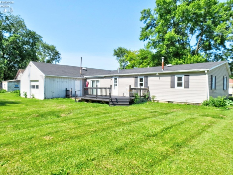 1026 Lincoln Avenue, Fostoria, 44830, 2 Bedrooms Bedrooms, ,3 BathroomsBathrooms,Residential,For Sale,Lincoln,20262066