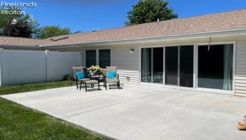 404 Leisure Drive, Huron, 44839, 3 Bedrooms Bedrooms, ,2 BathroomsBathrooms,Residential,For Sale,Leisure,20261994