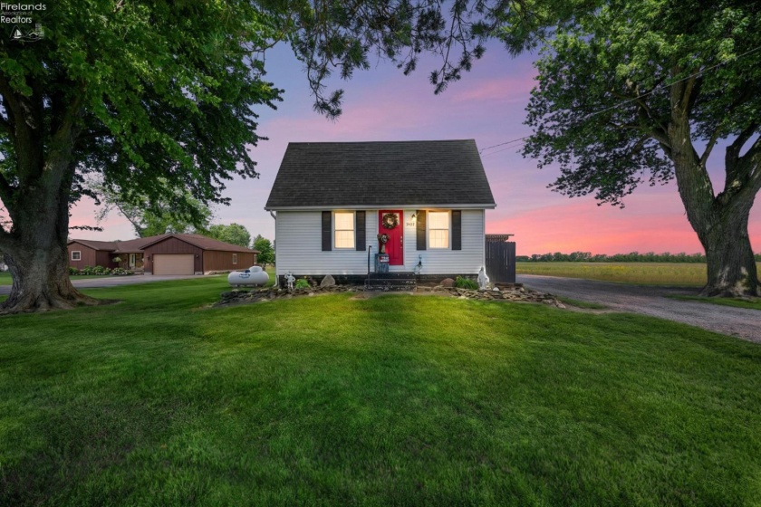 7407 Hayes Avenue, Sandusky, 44870, 2 Bedrooms Bedrooms, ,1 BathroomBathrooms,Residential,For Sale,Hayes,20262075