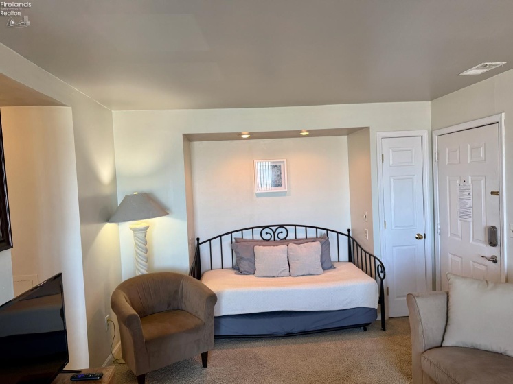 264 Clinton Reef, Port Clinton, 43452, 1 Bedroom Bedrooms, ,1 BathroomBathrooms,Residential,For Sale,Clinton Reef,20262037