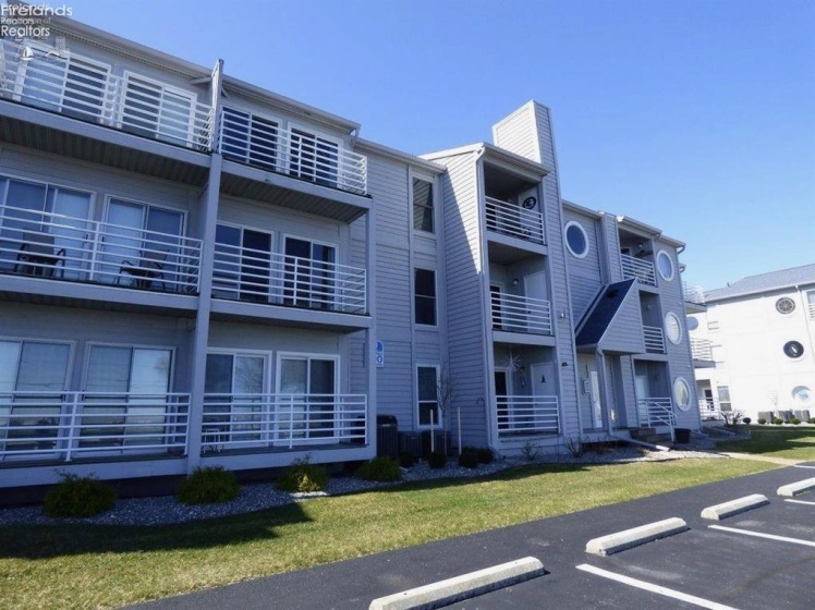 264 Clinton Reef, Port Clinton, 43452, 1 Bedroom Bedrooms, ,1 BathroomBathrooms,Residential,For Sale,Clinton Reef,20262037