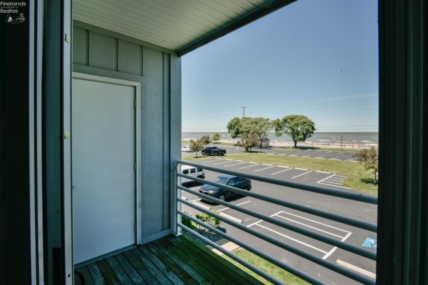 264 Clinton Reef, Port Clinton, 43452, 1 Bedroom Bedrooms, ,1 BathroomBathrooms,Residential,For Sale,Clinton Reef,20262037