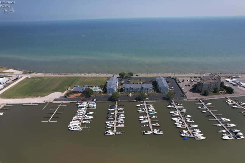 264 Clinton Reef, Port Clinton, 43452, 1 Bedroom Bedrooms, ,1 BathroomBathrooms,Residential,For Sale,Clinton Reef,20262037